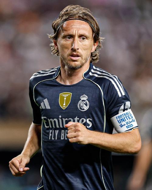 奥斯梅恩意甲25球，那不勒斯标价1.2亿